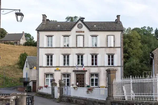 Borne de Recharge 72 Installateur borne de recharge Saint-Saturnin